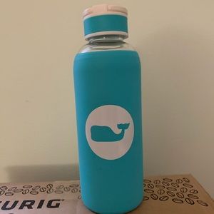 Vineyard Vines Water Bottle